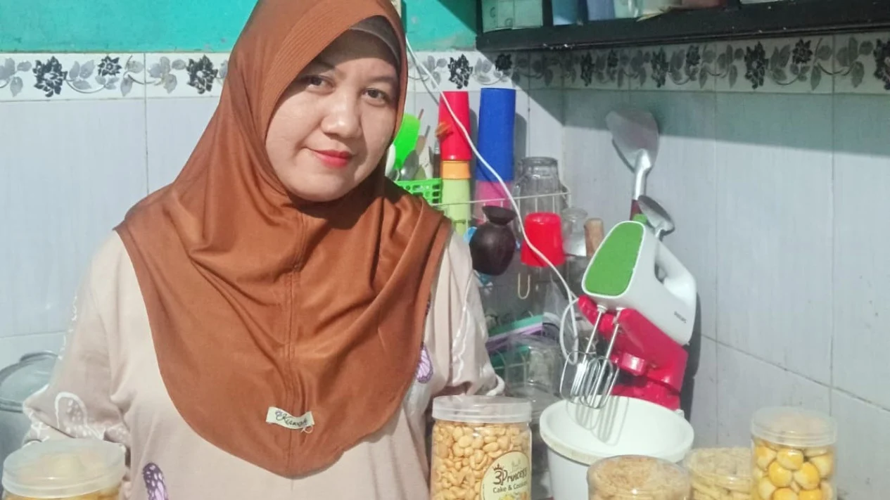 Ramadan Bawa Berkah Ekonomi, PPPK Paruh Waktu Subang Raup Rp8 Juta dari Bisnis Kue Lebaran