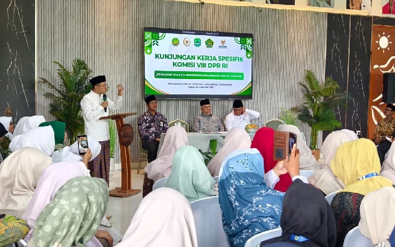 Komisi VIII DPR RI Dorong Penguatan Madrasah dan Pesantren Lewat Kunjungan ke Ponpes Al-Mizan Majalengka