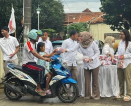 Aksi Berbagi di Bulan Suci, DPC Gerindra Subang Tebar 1.000 Takjil Gratis