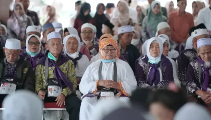 Terjebak, Ribuan Orang Jemaah Umrah Indonesia Masih Belum Bisa Pulang