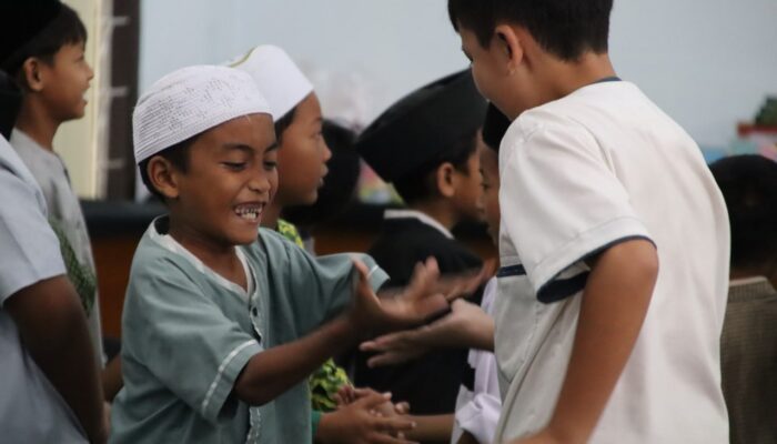 Beragam aktivitas edukatif disusun secara interaktif hingga kegiatan kebersamaan yang membangun kekompakan dan persaudaraan.