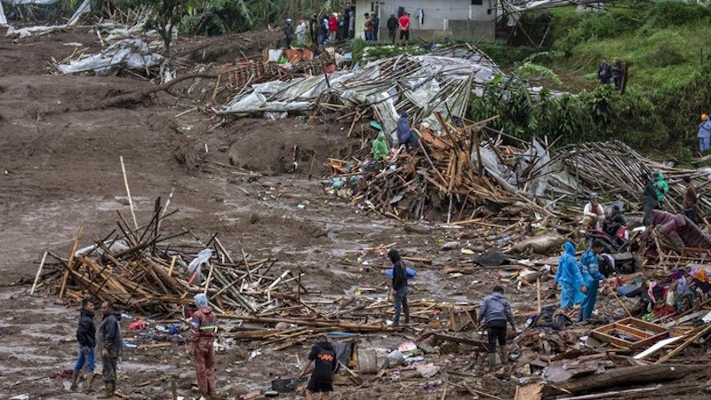 Program Penghijauan Kembali Desa Pasirlangu, Area Bekas Longsor Ditabur Benih Lewat Drone