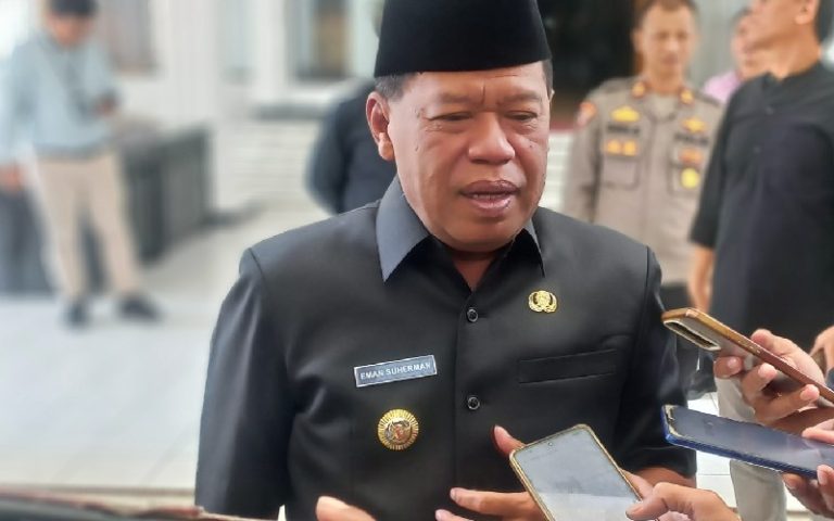 Viral Video Jalan Rusak, Begini Jawaban Bupati Majalengka