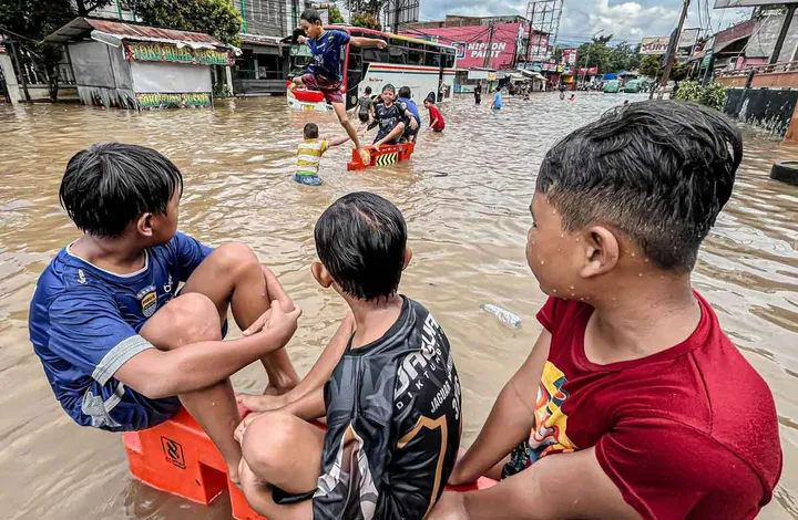 Hujan Deras Picu Banjir di Dayeuhkolot, 14 Ribu Warga Terdampak