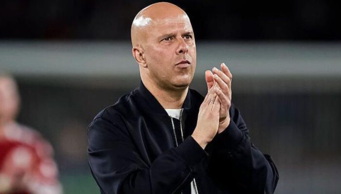 Arne Slot Bertahan, Tapi Masalah Liverpool Lebih Dalam dari Sekadar Mentalitas