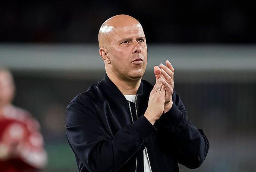 Arne Slot Bertahan, Tapi Masalah Liverpool Lebih Dalam dari Sekadar Mentalitas