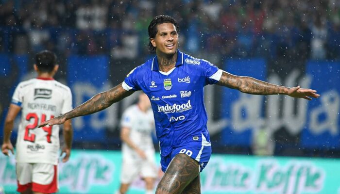 Laga Sengit di GBLA: Persib Bandung Tumbangkan Bali United 3-2