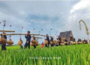 Ngarak Budak Sunat Warnai HUT ke-55 Dedi Mulyadi di Subang