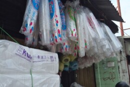 Waduh! Harga Plastik Naik, Pelaku UMKM Dicekik Biaya Operasional