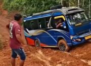 Dedi Mulyadi Tanggapi Jalan Rusak di Cianjur, Pemkab Siapkan Rp2,7 Miliar
