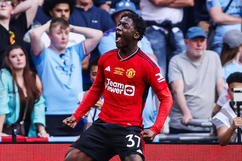 Kobbie Mainoo Dipinggirkan, Legenda MU Peringatkan: Bisa Jadi Monster Jika Dilepas