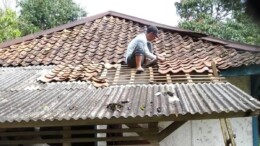 22 Rumah di Desa Cikeris Rusak Disapu Angin Puting Beliung