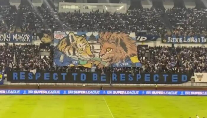 Tribun GBLA Bicara Perdamaian, Koreo Maung-Singa Buktikan Bobotoh-Aremania Satu Hati