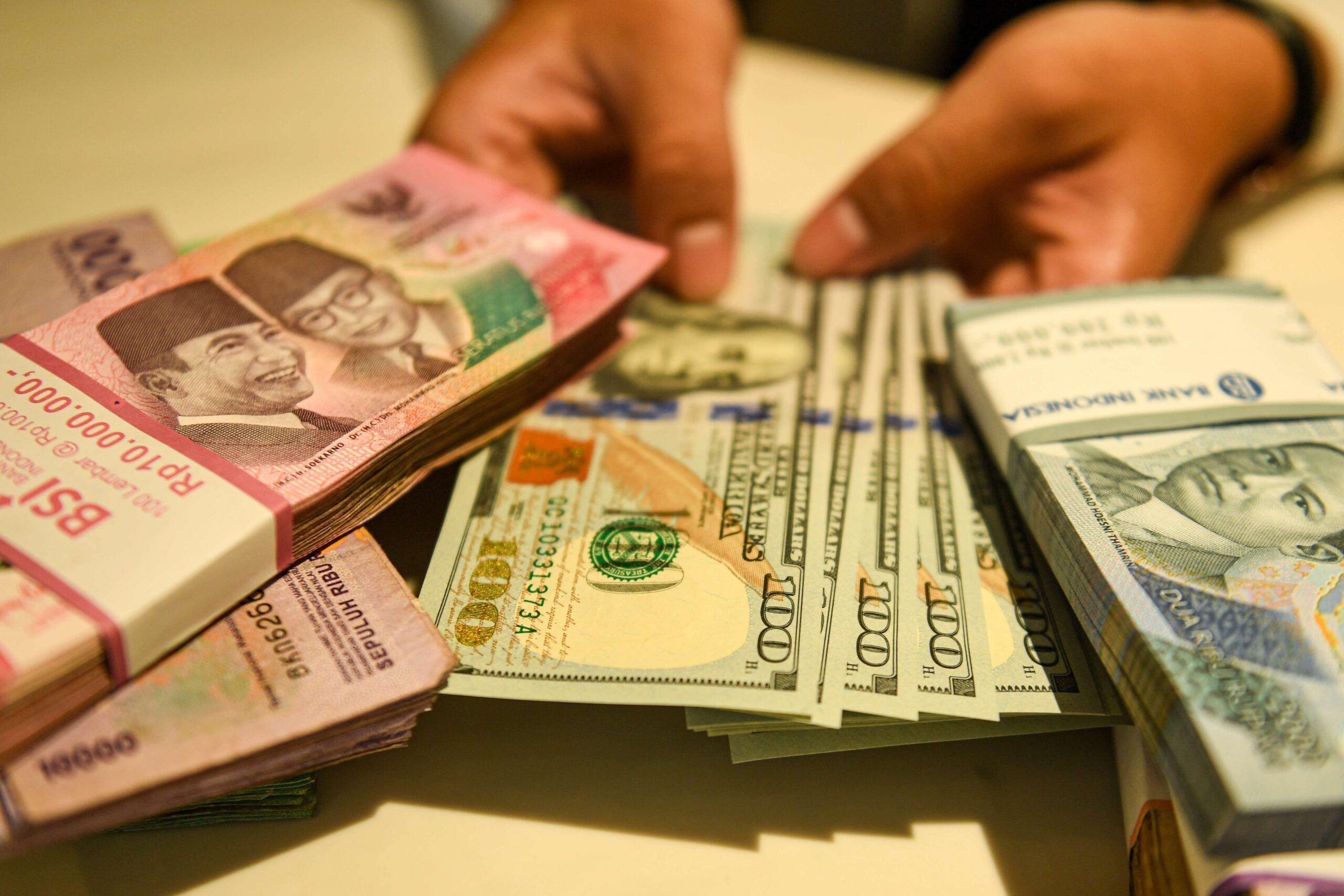 Rupiah Melemah Tajam, DPR Desak Bank Indonesia Ambil Langkah Lebih Tegas