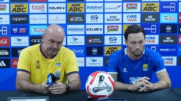 Bela Kapten Persib, Bojan Hodak Kecam Tuduhan Rasisme kepada Marc Klok