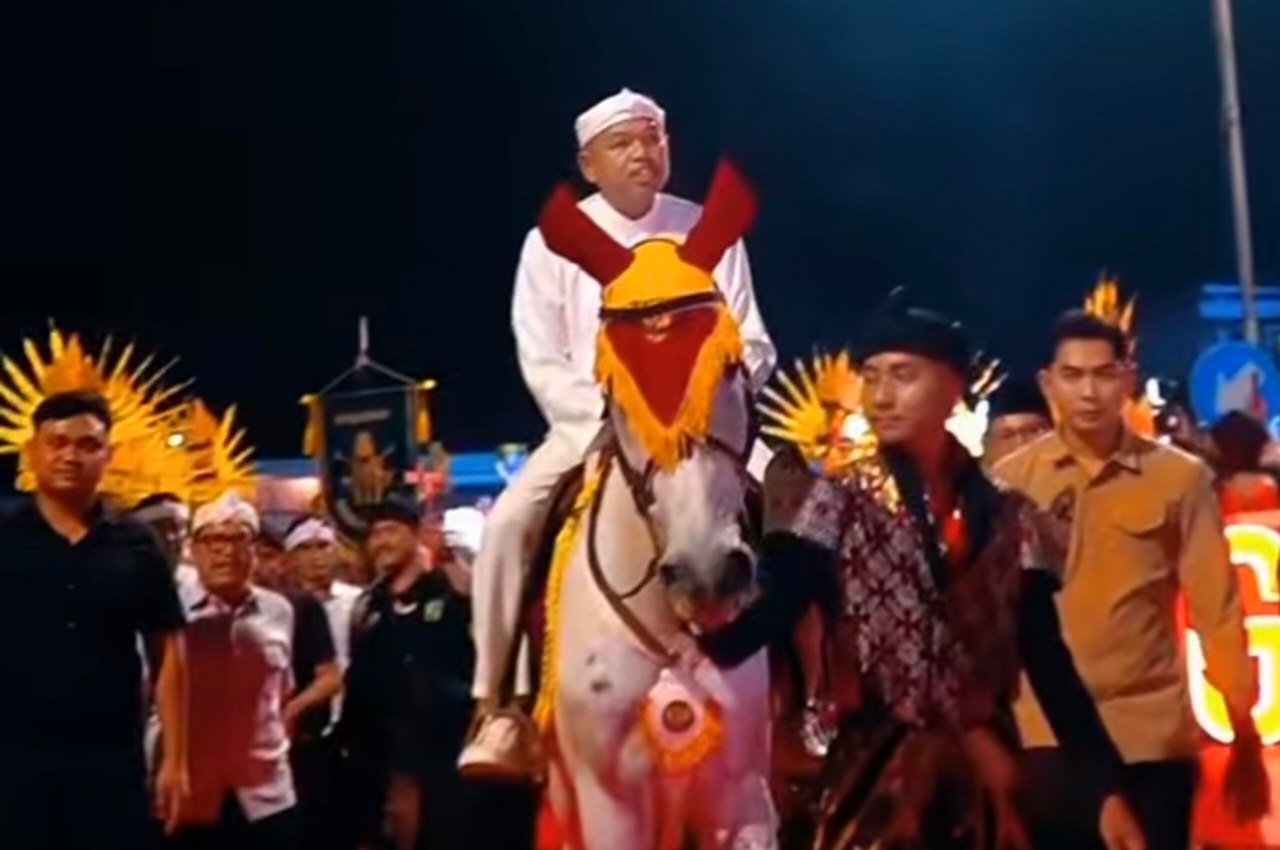 Rangkaian Peringatan Milangkala Tatar Sunda 2026 Dimulai, Mahkota Binokasi Dikawal Kirab Agung