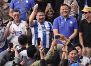 Suasana Meriah! Kang Rey Nobar Persib vs Persija Bersama Bobotoh di Subang