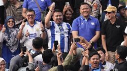 Suasana Meriah! Kang Rey Nobar Persib vs Persija Bersama Bobotoh di Subang