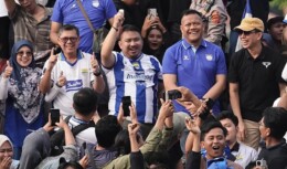 Suasana Meriah! Kang Rey Nobar Persib vs Persija Bersama Bobotoh Subang