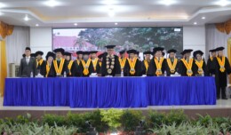 Hadiri Wisuda Universitas Subang, Sekda Ajak Lulusan Jadi Pencipta Lapangan Kerja