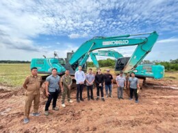Galian Tanah Merah di Patokbeusi Ditutup, Excavator Dipasang Garis Polisi