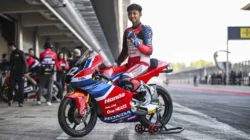 Bukan Kebetulan! Ini Rahasia Kiandra Ramadhipa Tembus Posisi 2 Klasemen Moto3 Junior 2026