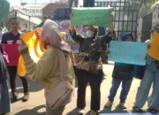 Emak-Emak dan Mahasiswa Sampaikan Aspirasi di DPRD Jabar, Soroti PCMB 2026 hingga Kenaikan BBM