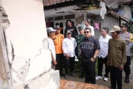 Bupati Subang Tinjau Lokasi Tanah Bergerak, Pertimbangkan Rumah Panggung atau Relokasi