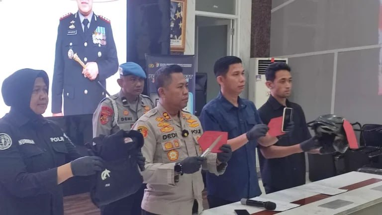 Polisi Tembak Pelaku Begal yang Diduga Merampas Harta dan Memperkosa Korban di Bandung