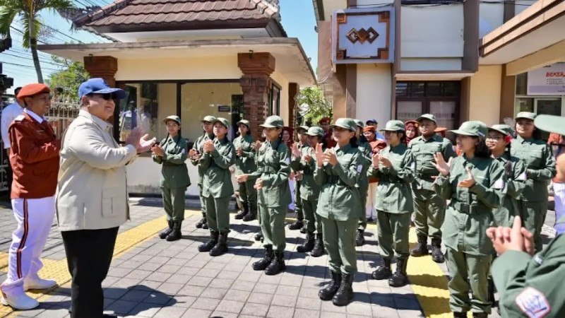 Presiden Prabowo Subianto Beri Motivasi Moral Kepada Siswa Sekolah Rakyat di Bali