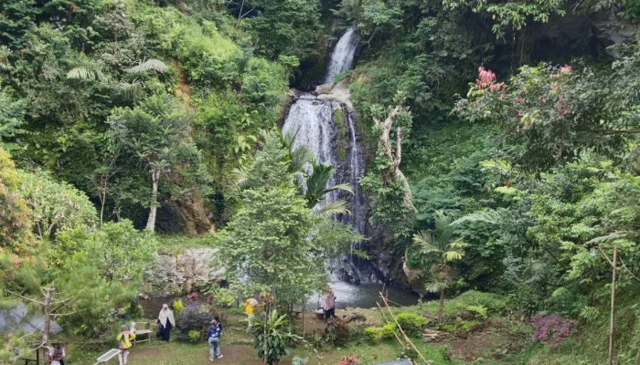 Curug Cipeureu Subang, Pesona Air Terjun Asri di Kaki Gunung Tangkuban Perahu