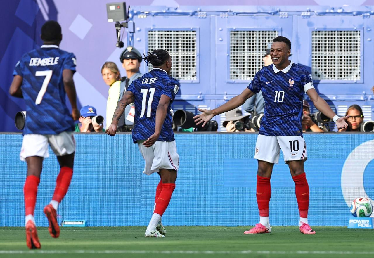 Prancis Melaju Mulus ke 16 Besar, Mbappe Bersinar dengan Dua Gol ke Gawang Swedia