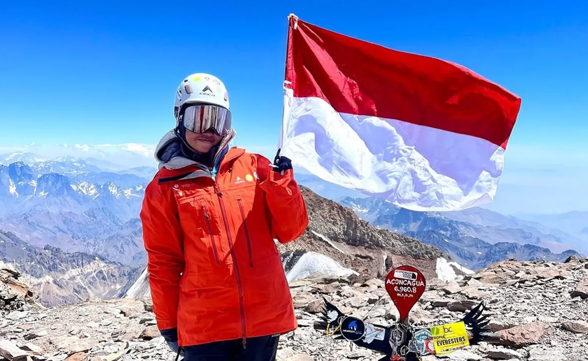 Khansa Syahlaa, Pendaki 106 Gunung yang Buktikan Hobi Bisa Antar ke Bangku Universitas Indonesia