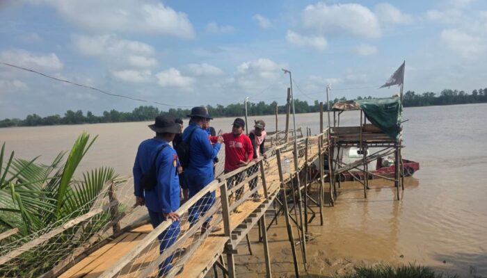 Perbaiki Perahu di Tepi Sungai, Perantau Asal Bandung Barat Diduga Diseret Buaya di Banyuasin