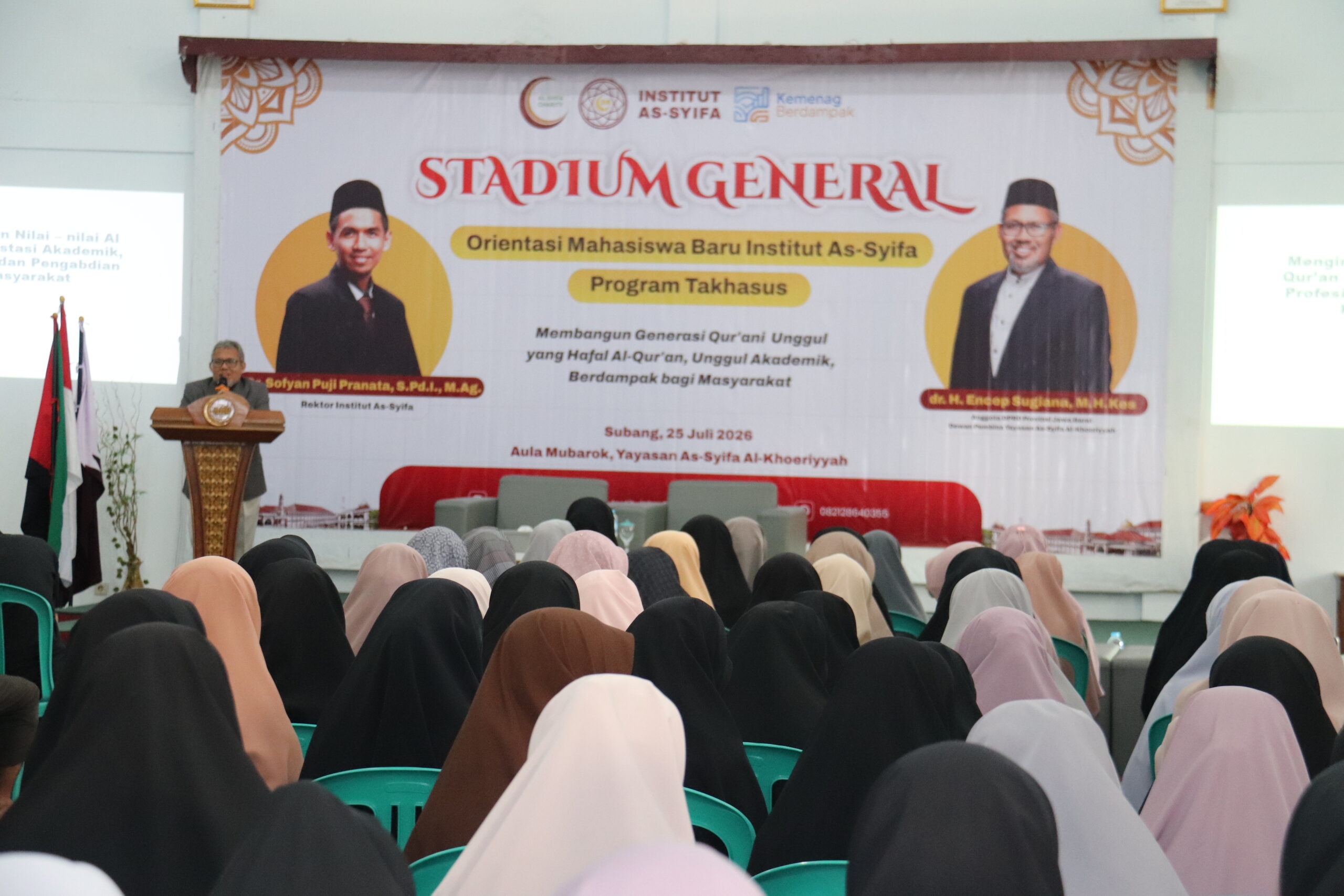 Stadium General Institut As-Syifa, dr. Encep Sugiana Bekali Mahasiswa Baru Menjadi Generasi Penerus Bangsa