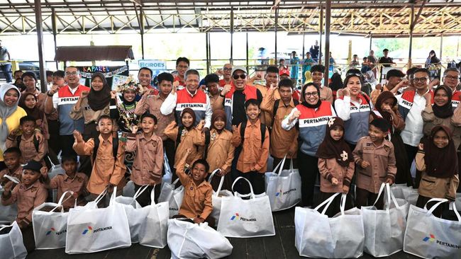 Pertamina Bagikan 1.000 Paket Seragam Sekolah, Ringankan Beban Keluarga Jelang Tahun Ajaran Baru