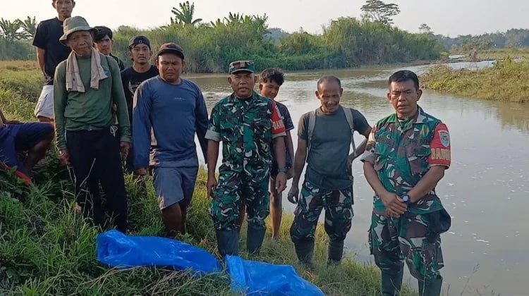 Ribuan Benih Ikan Ditebar di Sungai Cilamatan untuk Lestarikan Ekosistem