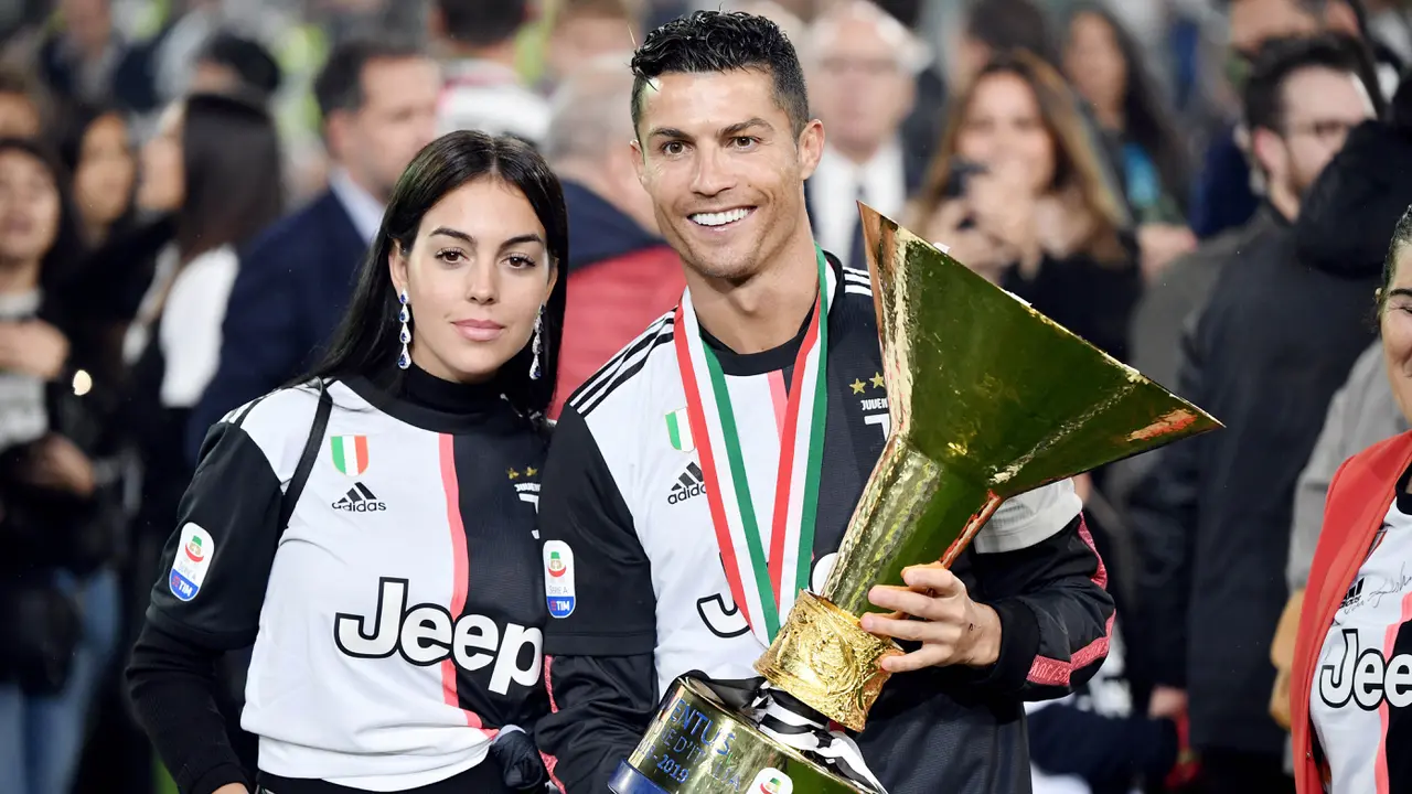 Cristiano Ronaldo dan Georgina Rodriguez Akhirnya Resmi Menikah, Kisah Cinta Hampir 10 Tahun Berujung Bahagia