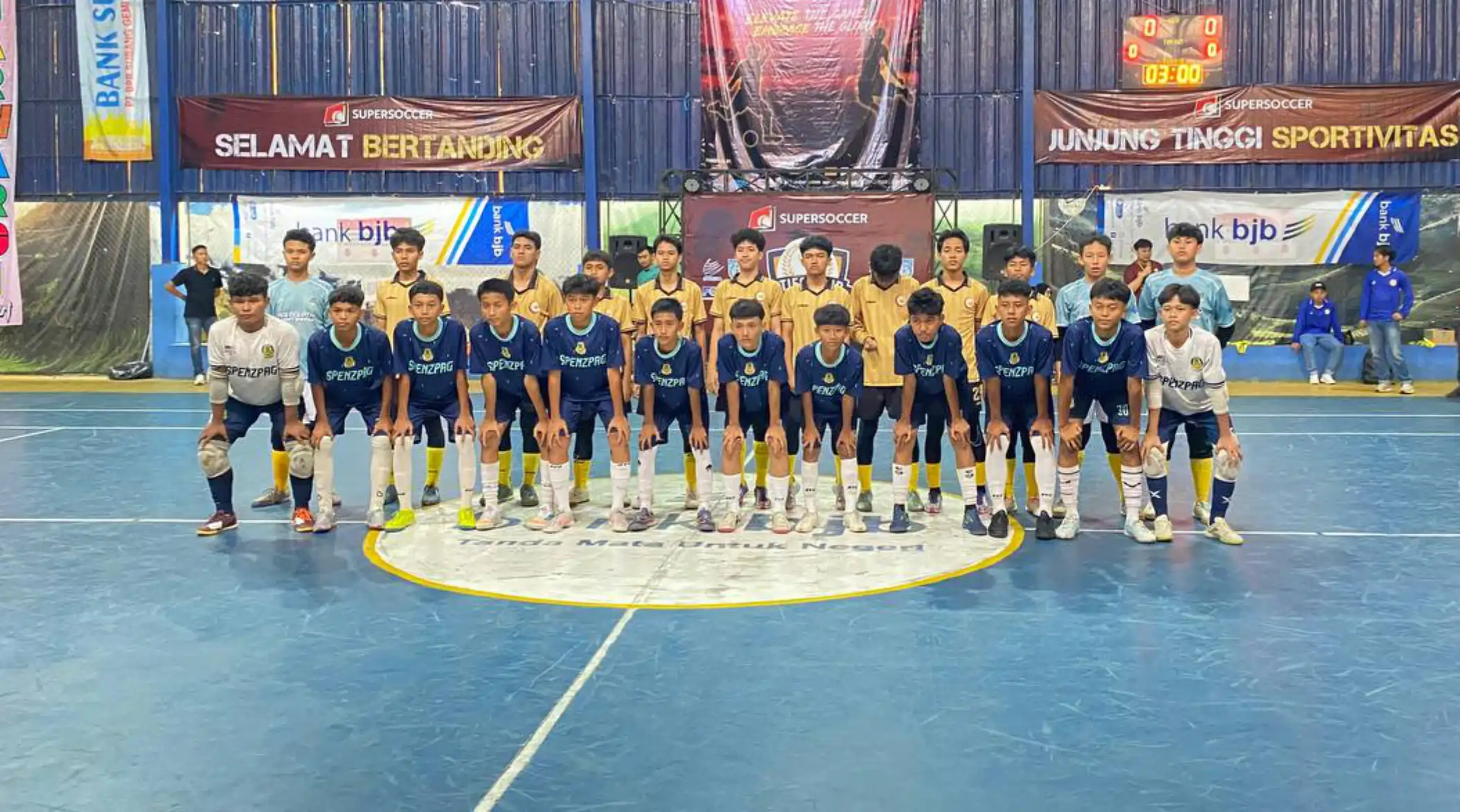 Tim Futsal SMPIT As-Syifa Wanareja Juara 1 STIESA Cup 2026