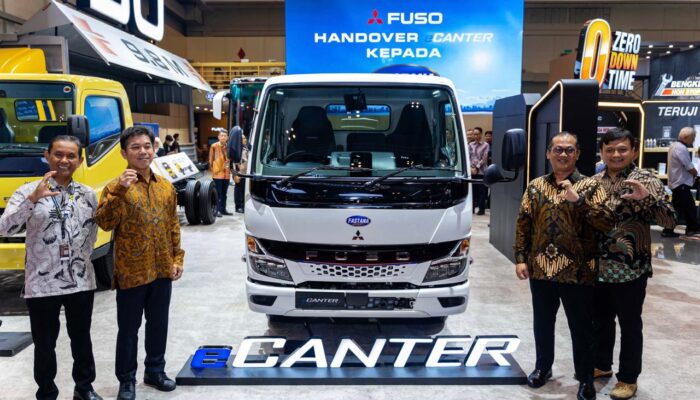 Mitsubishi Fuso eCanter Resmi Mengaspal, Truk Listrik Siap Ubah Wajah Industri Logistik Indonesia
