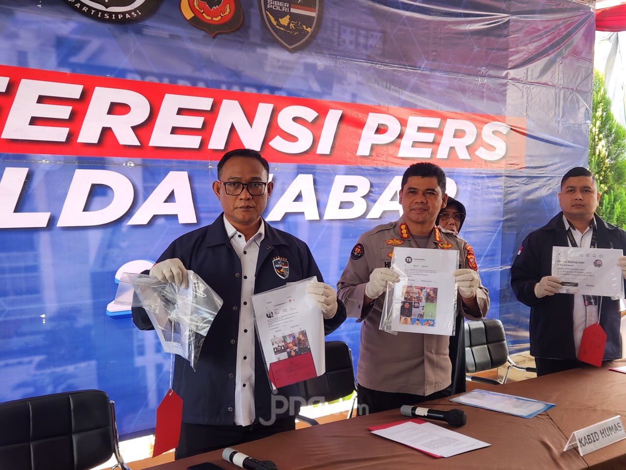 Bikin Konten FYP Pakai Foto AI Presiden Prabowo, Pria Asal Cimahi Berurusan dengan Polisi