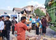 Truk Tabrak Rumah Warga di Purwakarta, Sopir Dikabarkan Selamat