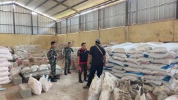Bongkar Dugaan Mafia Pupuk Bersubsidi, Kejari Subang Geledah Gudang Distributor