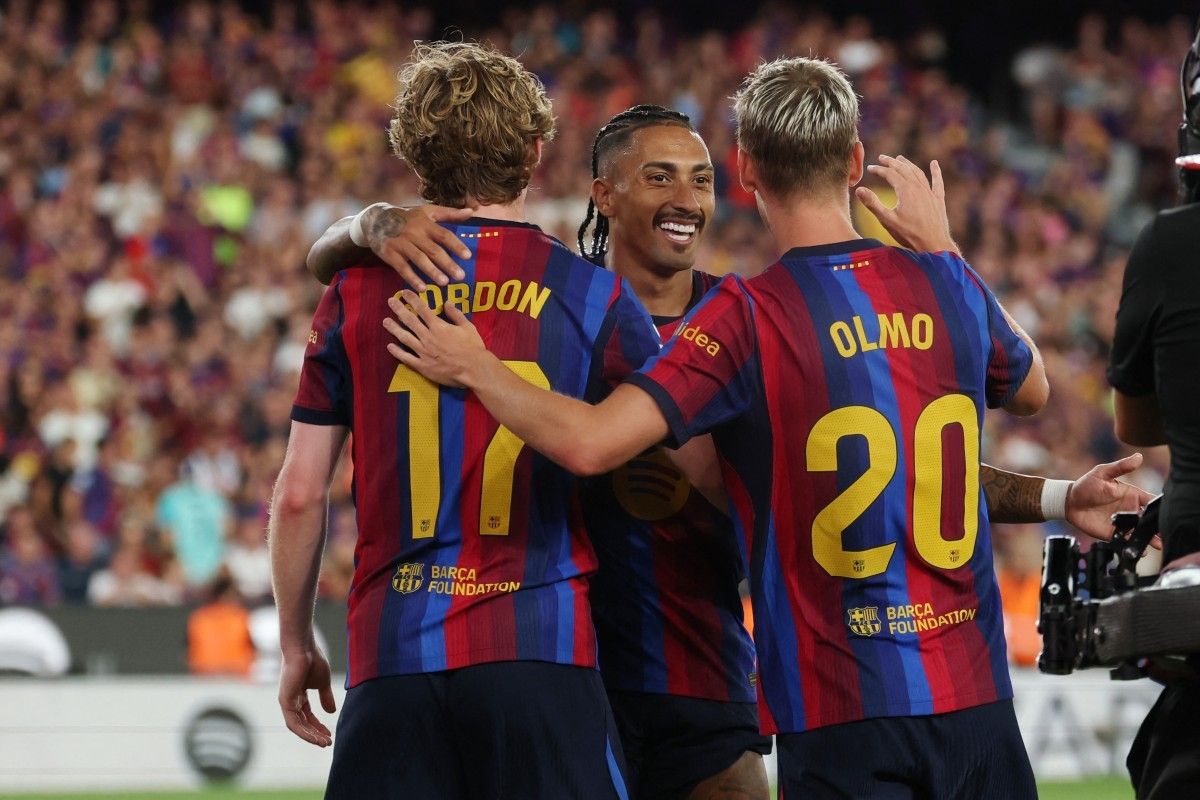 Barcelona Menggila di Mestalla, Valencia Dihajar 5-0: Hansi Flick Makin Percaya Diri