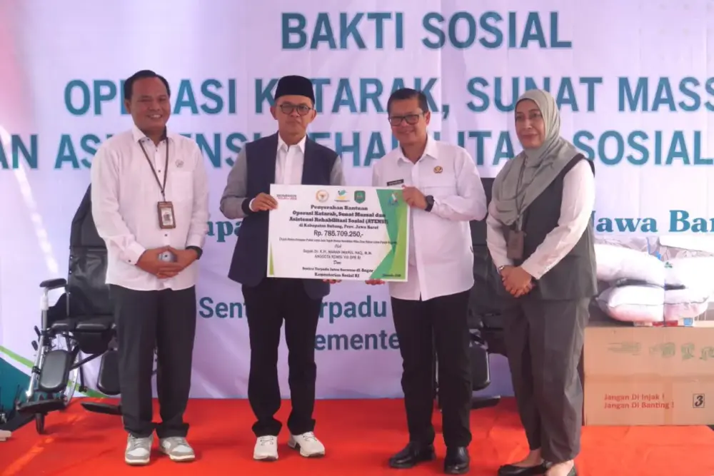 Kemensos Gelar Bakti Sosial di Subang, 372 Warga Terima Operasi Katarak hingga Bantuan ATENSI