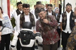 Mendikdasmen Abdul Mu'ti Resmikan Galeri Kejuruan di Cimahi, Dorong SMK Perkuat AI dan Kemitraan Industri