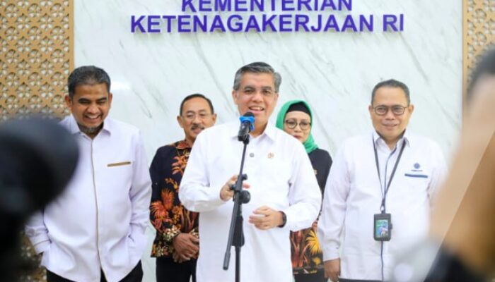 Kemnaker Salurkan Modal Usaha hingga Rp15 Juta untuk 1.000 TKM