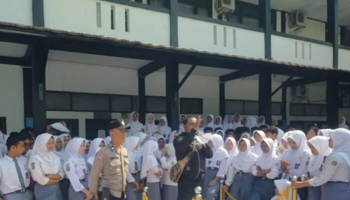 SMAN 1 Pamanukan Didemo Siswa, Seorang Guru Diduga Lakukan Pelecehan