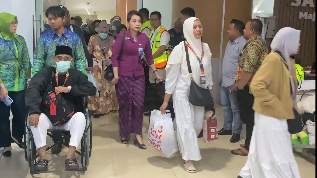 Imbas Penutupan Soetta, 382 Jemaah Umrah dari Jeddah Tiba di Kertajati