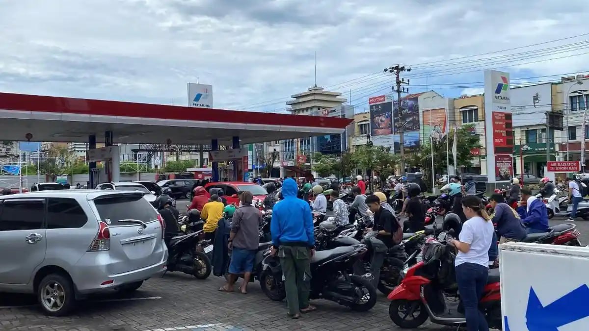 Pertamina Patra Niaga Buka Suara soal Antrean Panjang di SPBU